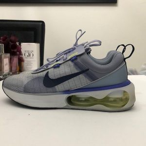 NIKE NIKE MAX 2021 GS GHOST /BLUE PURPLE RUNNING SNEAKERS MENS-BOYS  SIZE 5.5Y